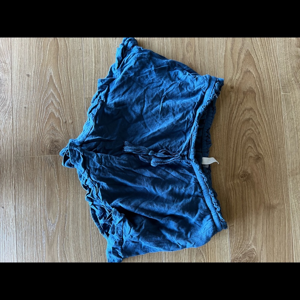 Shorts Size M